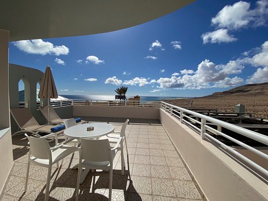 Esmeralda Maris by LIVVO