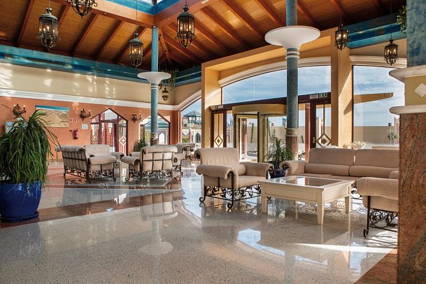 Esmeralda Maris by LIVVO