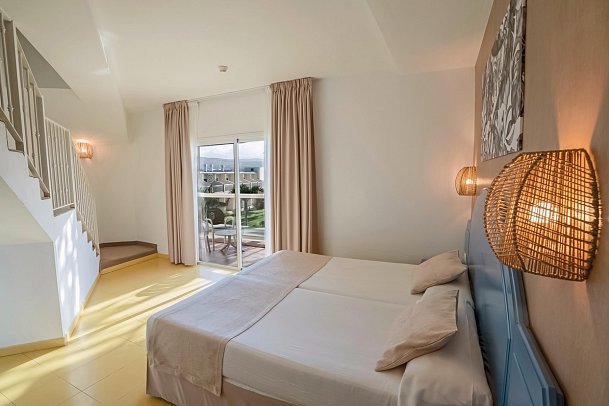 Club Hotel Drago Park - Wohnbeispiel Familienzimmer Poolblick (Zimmercodierung FBP)