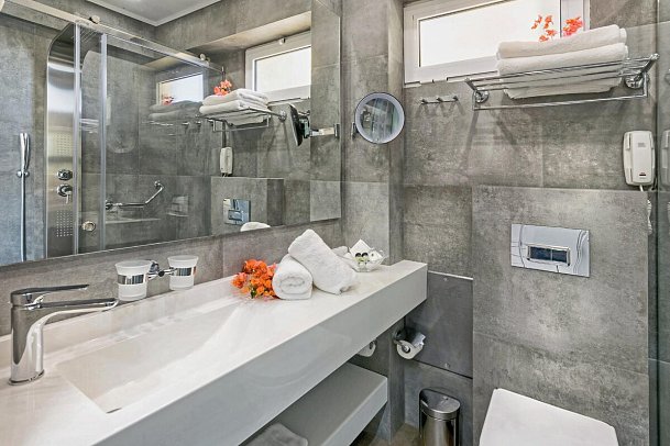 Tylissos Beach Hotel - Beispiel Bad