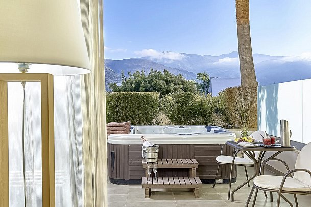 Castello Boutique Resort & Spa - Wohnbeispiel Doppelzimmer Superor Außen Jacuzzi (Zimmercodierung DS2)