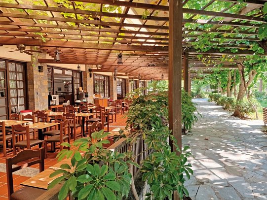 Apollonia Beach Resort & Spa