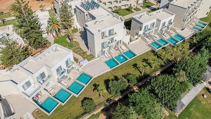 Vantaris Luxury Beach Resort