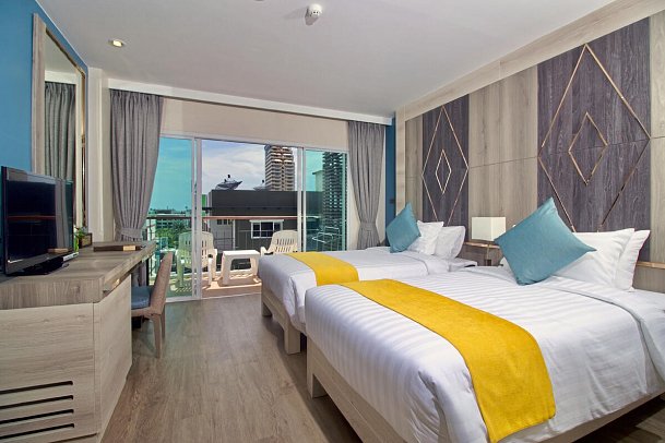 Andakira Hotel Patong - Wohnbeispiel Deluxe (Zimmercodierung DD1)