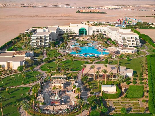 Mövenpick Waterpark Resort & Spa Soma Bay