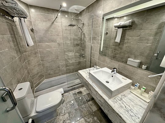 Calimera Blend Paradise - Beispiel Bad Familienzimmer Deluxe (Zimmercodierung FD1)