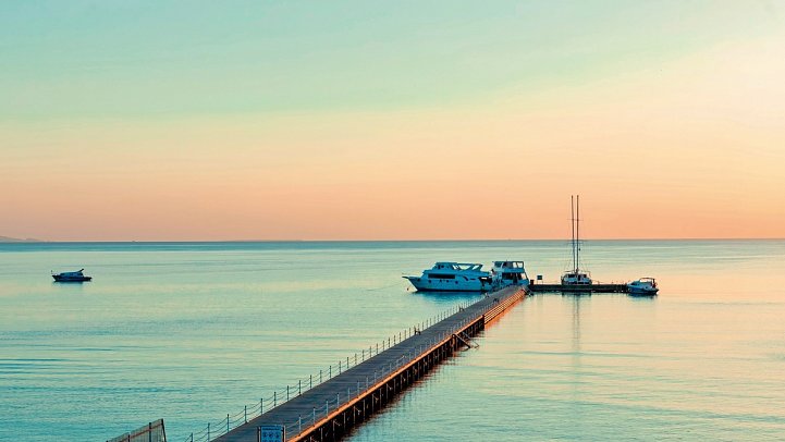 SUNRISE Alma Bay Resort