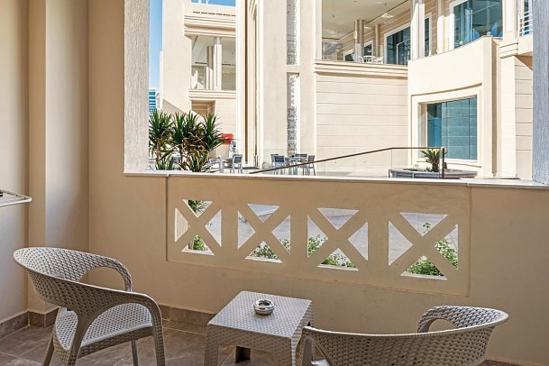 Pickalbatros Aqua Blu Resort Hurghada - Beispiel Balkon Familienzimmer Gartenblick (Zimmercodierung F1G)
