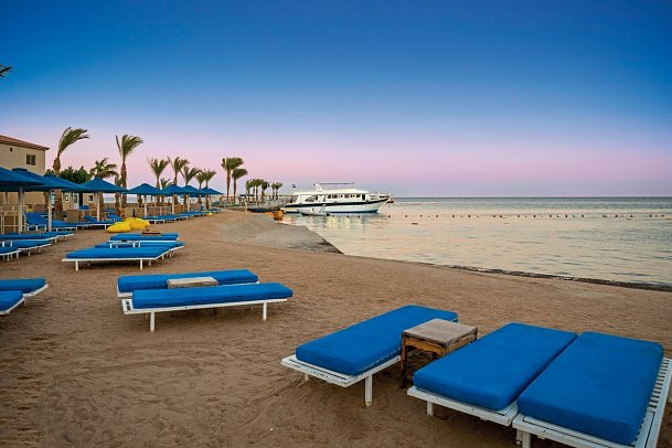 Pickalbatros Aqua Blu Resort Hurghada - Strand beim Beach Albatros
