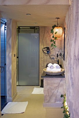 Caves Beach Resort - Beispiel Bad Doppelzimmer