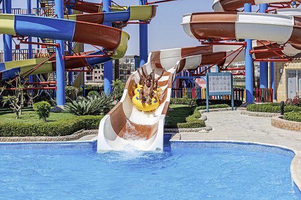 SUNRISE Alora Aqua Park Resort