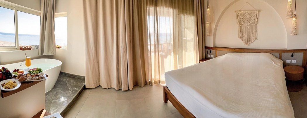 The Breakers Diving & Surfing Lodge - Wohnbeispiel Life Style - XL Meerblickzimmer (Zimmercodierungen DDM & DC2)