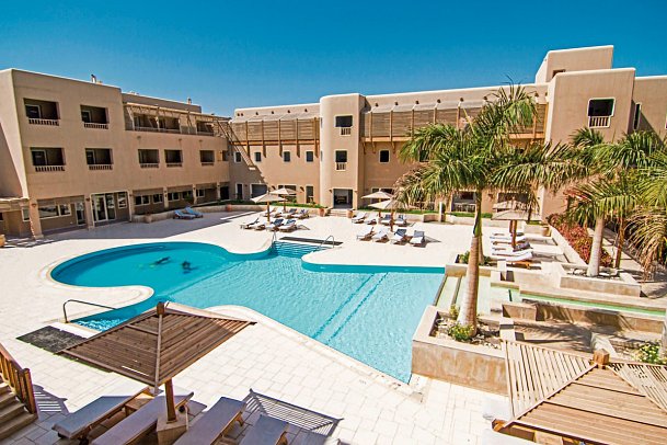 The Breakers Diving & Surfing Lodge