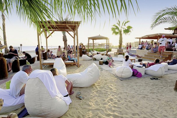 The Breakers Diving & Surfing Lodge