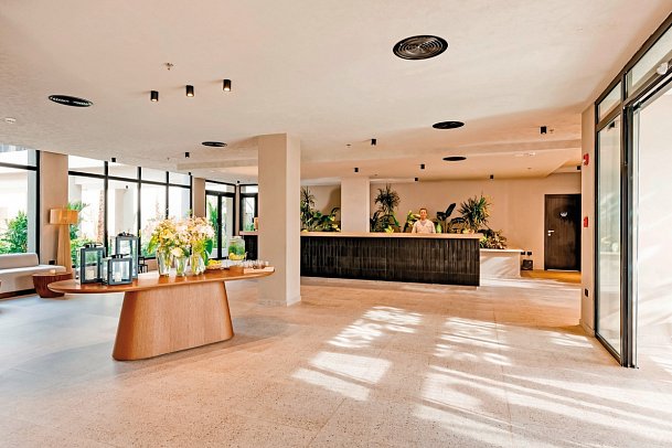 Sentido Naga Bay