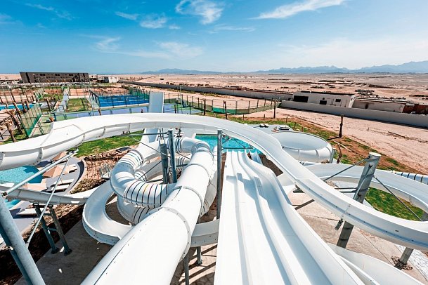 Sentido Naga Bay