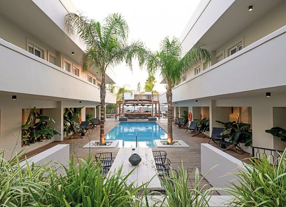 Sentido More Meni Residence & Suites