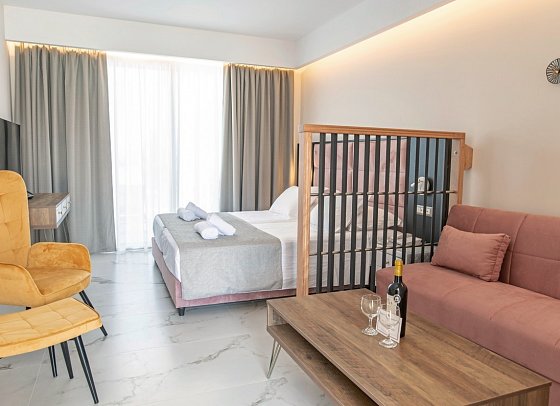 Cavo D'oro - Wohnbeispiel Juniorsuite Swim-Up (Zimmercodierung JBQ)