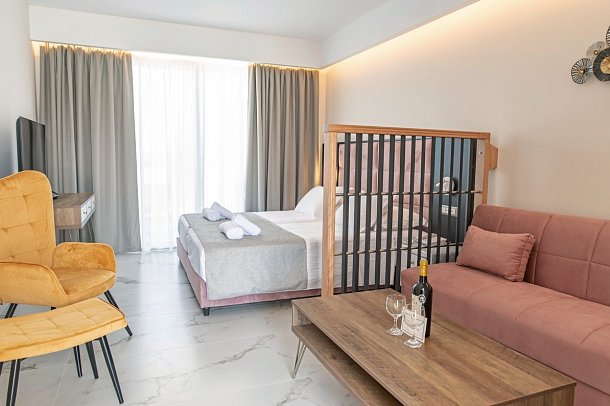 Cavo D'oro - Wohnbeispiel Juniorsuite Swim-Up (Zimmercodierung JBQ)