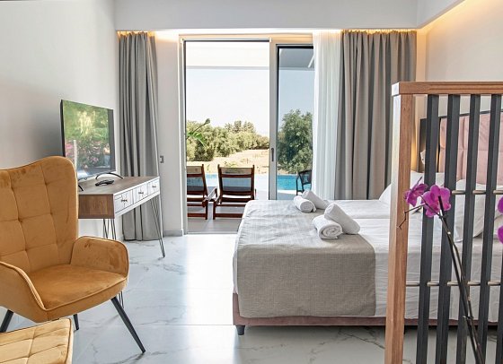Cavo D'oro - Wohnbeispiel Juniorsuite Swim-Up (Zimmercodierung JBQ)