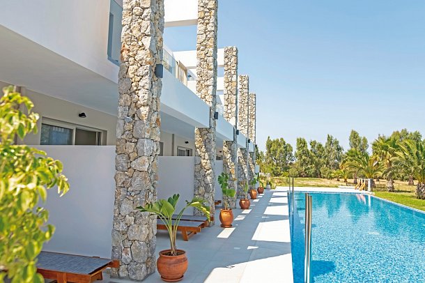 Cavo D'oro - Wohnbeispiel Juniorsuite Swim-Up (Zimmercodierung JBQ)