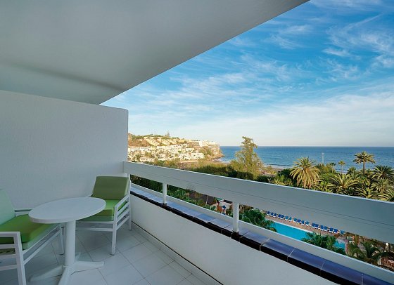 Bull Hotel Costa Canaria & Spa - Beispiel Balkon Doppelzimmer Meerblick (Zimmercodierung DBD)