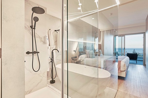 Gloria Palace San Agustín Thalasso & Hotel - Beispiel Bad Juniorsuite (Zimmercodierung JBM)