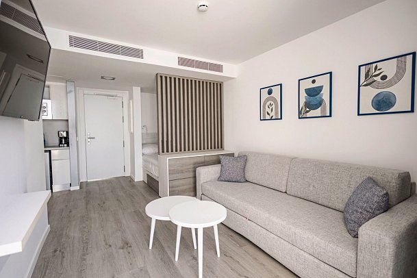 Servatur Puerto Azul - Wohnbeispiel Familiensuite (Zimmercodierungen WI1, WIM & WI2)