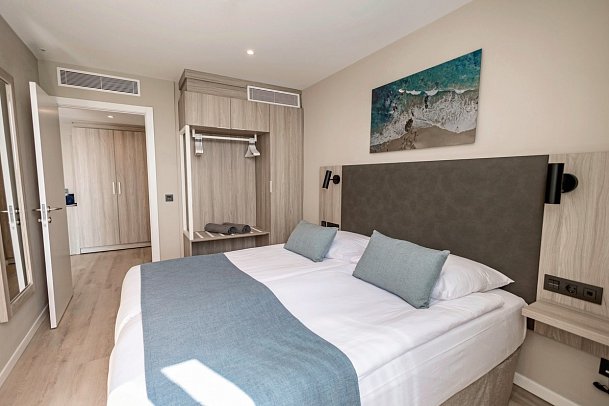 Servatur Puerto Azul - Wohnbeispiel Juniorsuite (Zimmercodierungen JB1, JB2, JB3 & JB4)