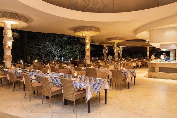 Leopard Beach Resort & Spa