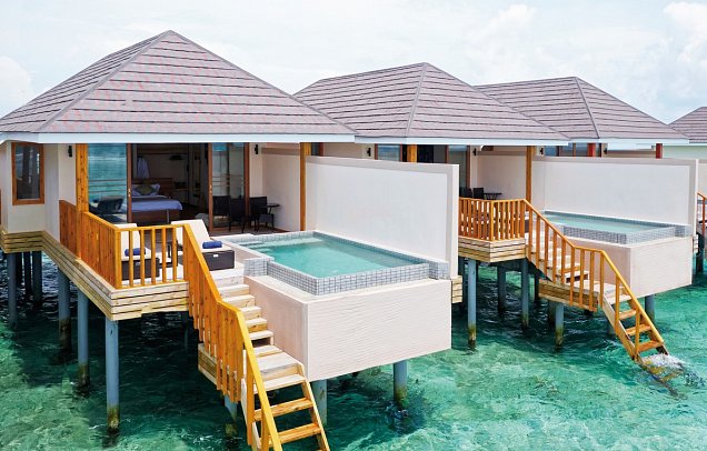 Brennia Kottefaru - Wohnbeispiel Ocean Pool Villa (Zimmercodierungen VX2 & VX8)