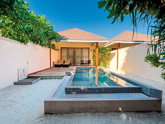 Brennia Kottefaru - Wohnbeispiel Beach Pool Villa (Zimmercodierungen VB2 & VB8)