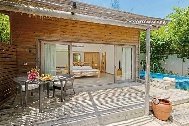 You&Me Maldives - Wohnbeispiel Beach Suite Pool (Zimmercodierungen WB1 & WB7)