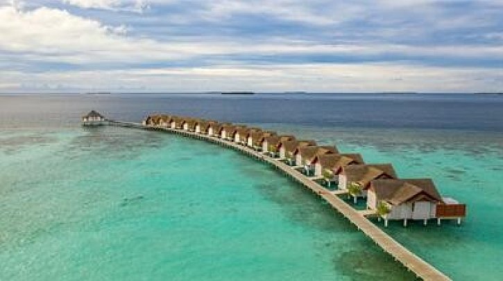 Furaveri Island Resort & Spa