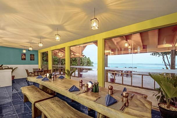 Furaveri Island Resort & Spa