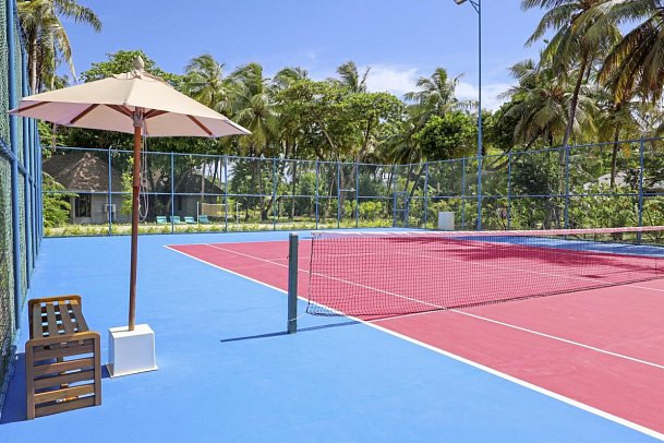 Furaveri Island Resort & Spa