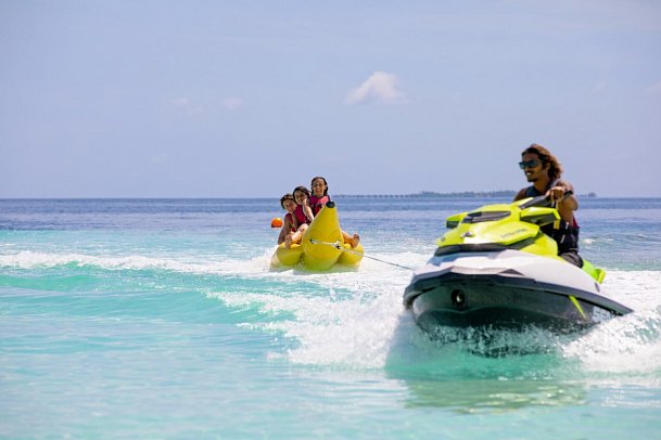 Furaveri Island Resort & Spa