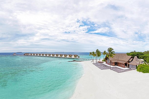 Furaveri Island Resort & Spa