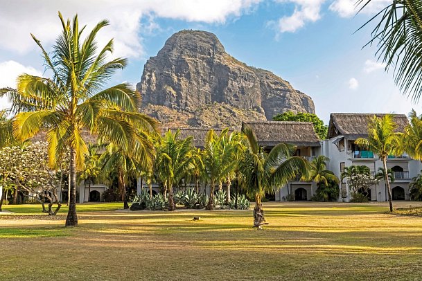 Paradis Beachcomber Golf Resort & Spa