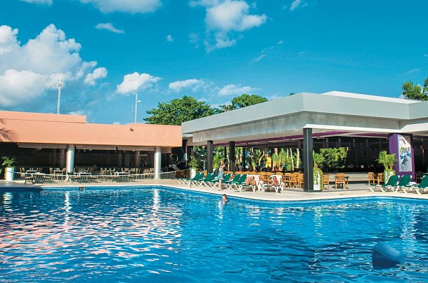 RIU Lupita