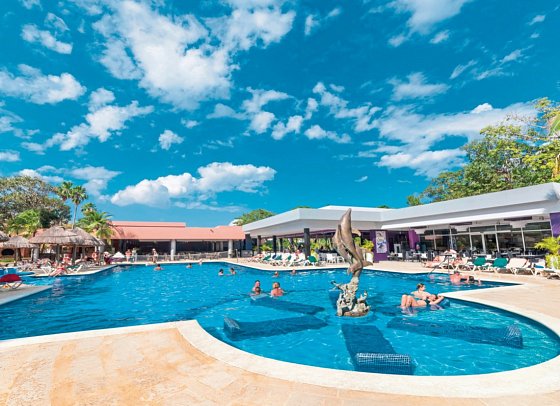 RIU Lupita