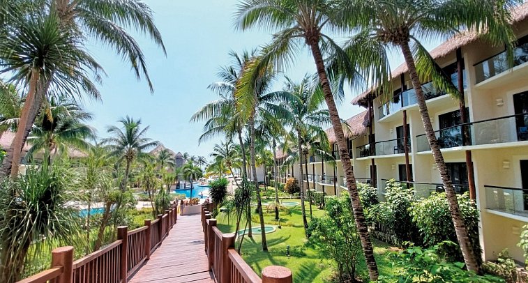 The Reef Coco Beach