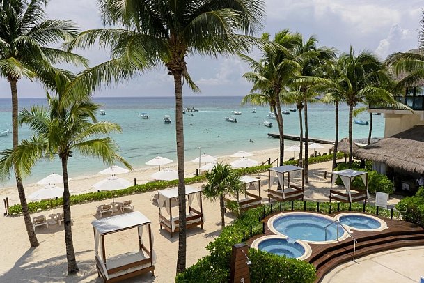 The Reef Coco Beach