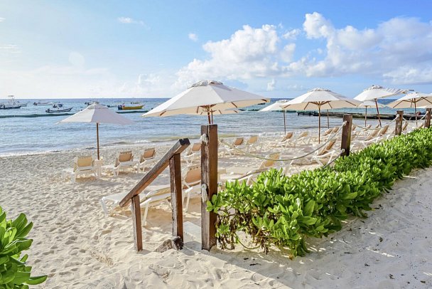 The Reef Coco Beach