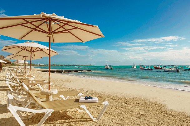 The Reef Coco Beach