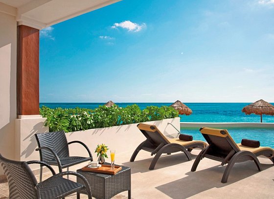 Dreams Sapphire Resort & Spa - Wohnbeispiel Preferred Club Juniorsuite Beachfront Swim-Out (Zimmercodierung JLQ)