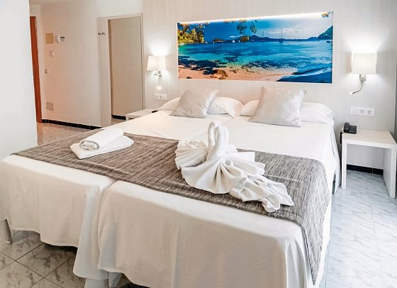 Amic Horizonte - Wohnbeispiel Doppelzimmer Premium Meerblick (Zimmercodierung DMM)