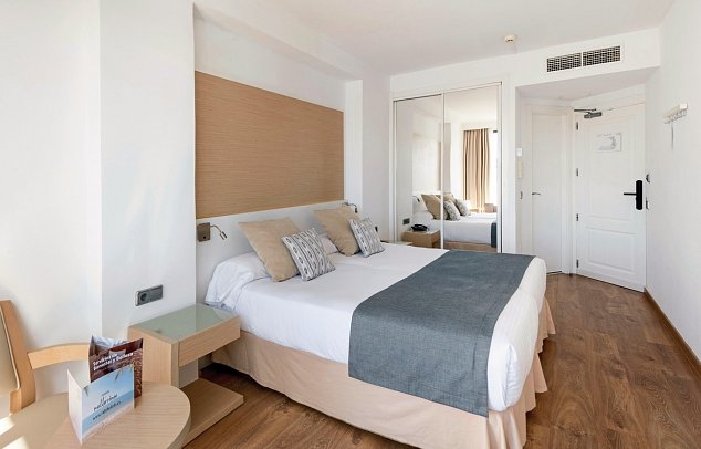 Sentido Fido Punta del Mar - Wohnbeispiel Doppelzimmer Meerblick (Zimmercodierung DBM)