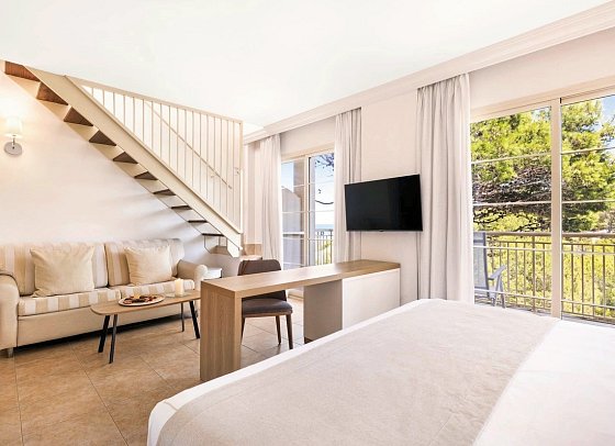 VIVA Cala Mesquida Suites & Spa Adults Only 16+ - Wohnbeispiel Juniorsuite Royal Terrace (Zimmercodierung JT1)