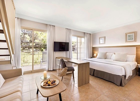 VIVA Cala Mesquida Suites & Spa Adults Only 16+ - Wohnbeispiel Juniorsuite Royal Terrace (Zimmercodierung JT1)